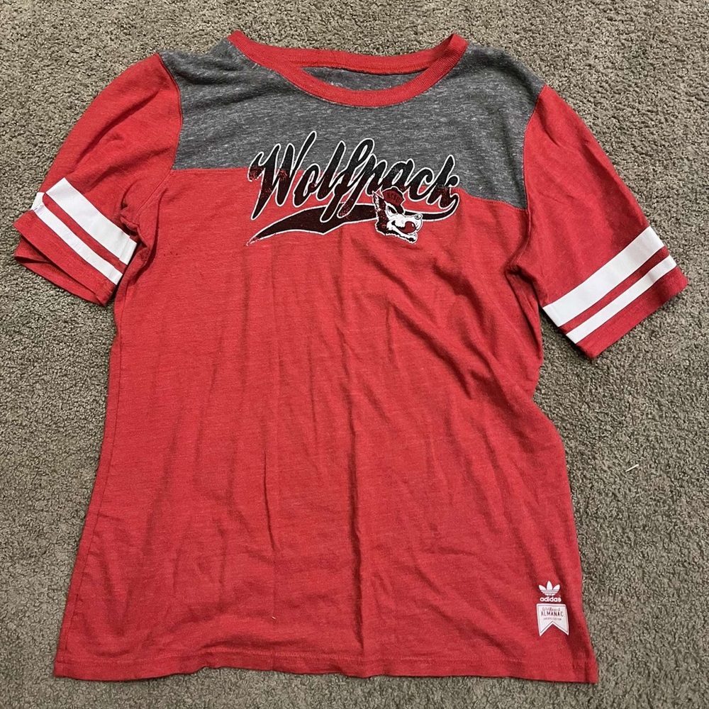 women’s tee